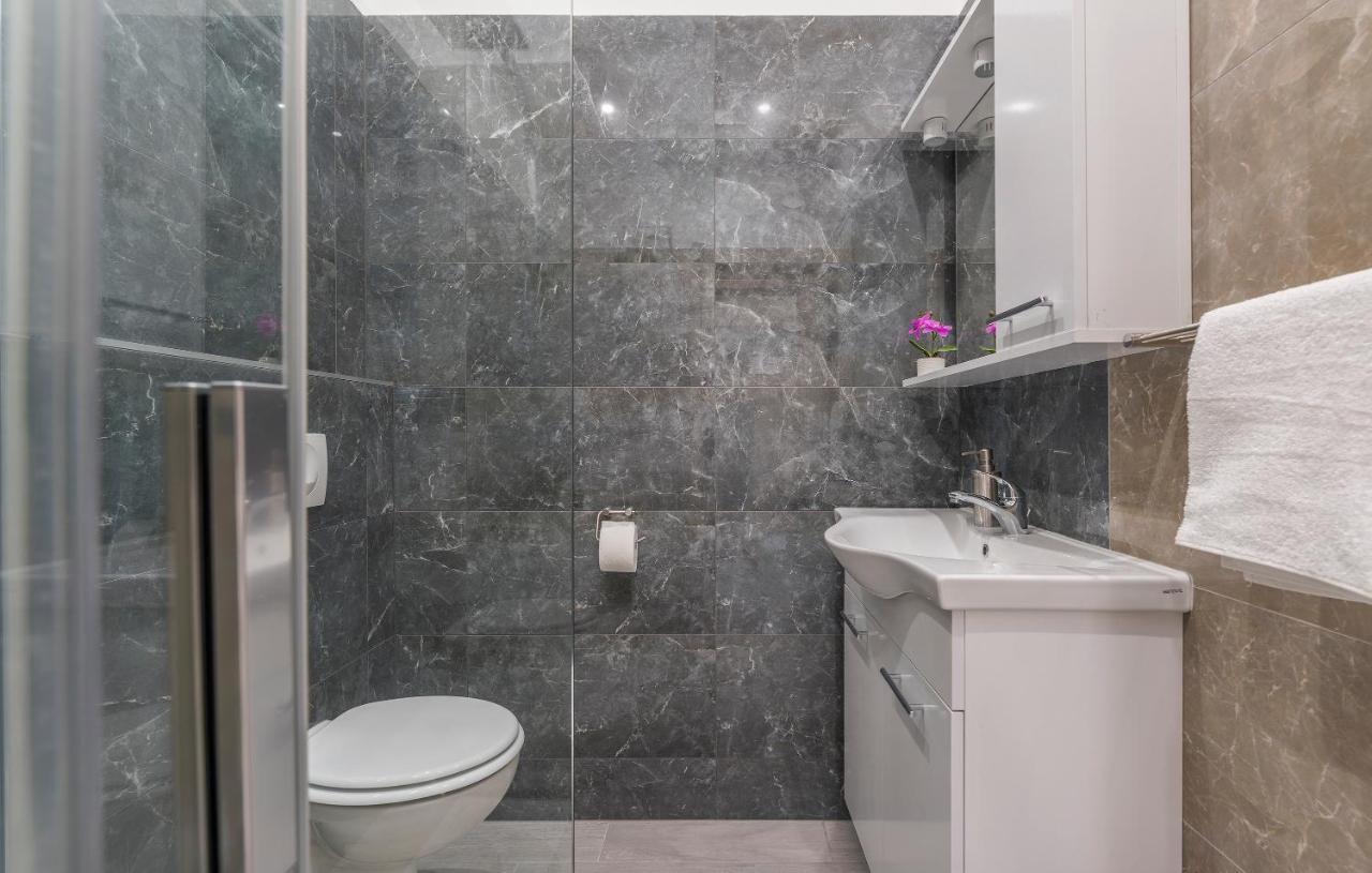 Roberto Rooms Пореч Екстер'єр фото