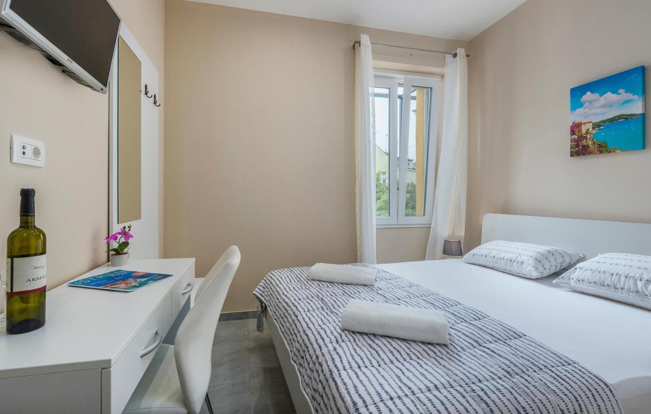 Roberto Rooms Пореч Екстер'єр фото