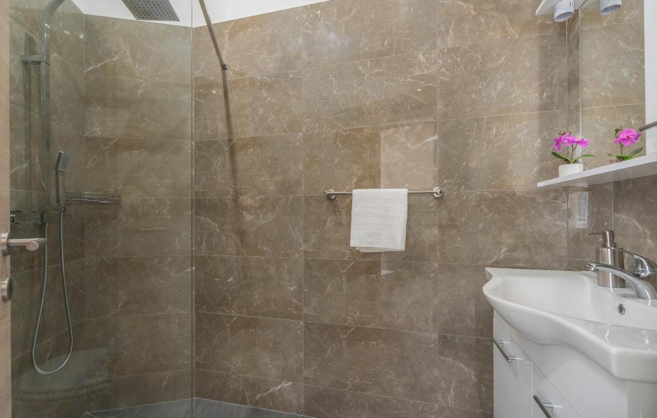 Roberto Rooms Пореч Екстер'єр фото