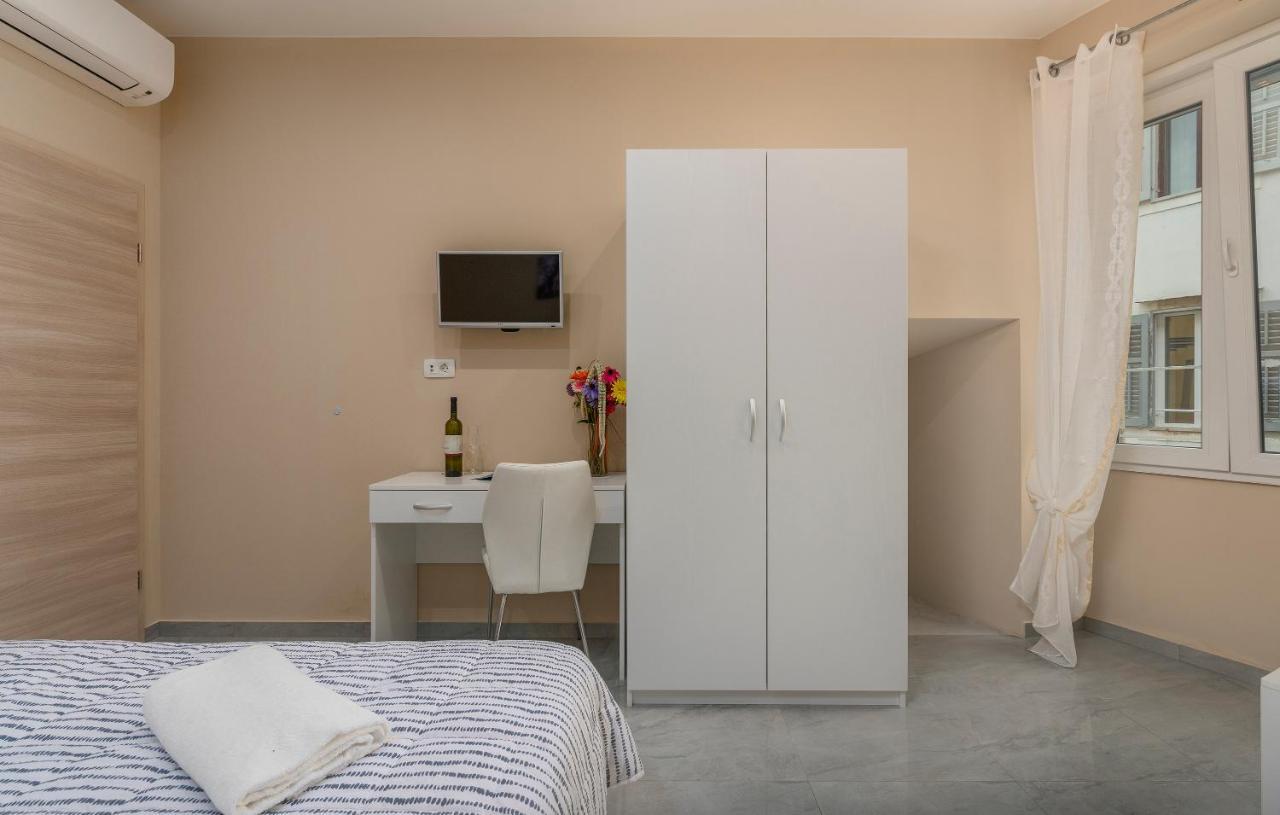 Roberto Rooms Пореч Екстер'єр фото