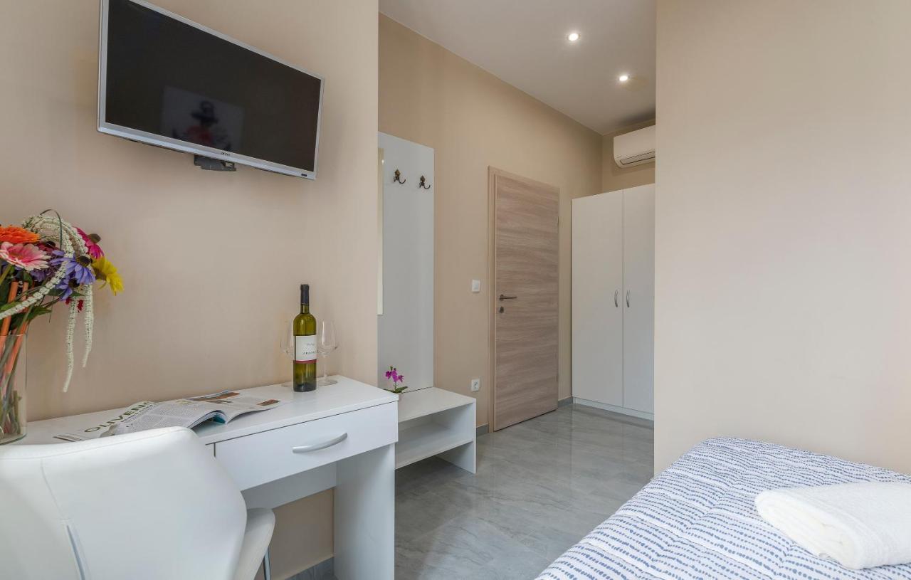 Roberto Rooms Пореч Екстер'єр фото