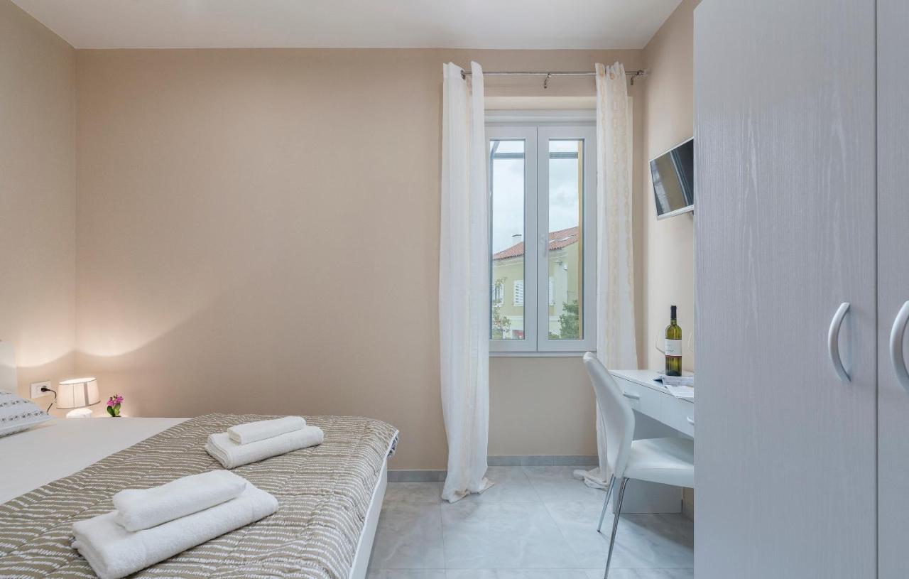 Roberto Rooms Пореч Екстер'єр фото